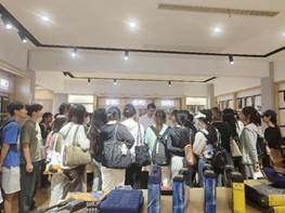 從校園到企業(yè) 財務視角感知新質(zhì)生產(chǎn)力——我院企業(yè)課堂走進浙江新輝5G智慧工廠稅務籌劃實踐